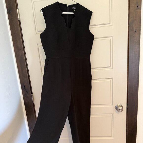 Tahari Classic Black Jumpsuit with Pockets Size 8P - Picture 4 of 12
